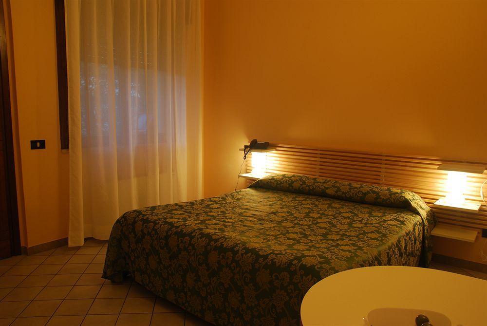 Nuovo Hotel Vigevano Exterior photo