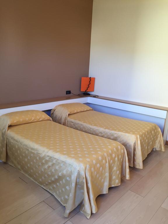 Nuovo Hotel Vigevano Exterior photo